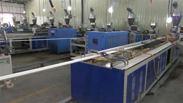 【广西】发泡边角线用我司PVC热稳定剂,生产周期延长一倍 【广西】发泡边角线用我司PVC热稳定剂,生产周期延长一倍